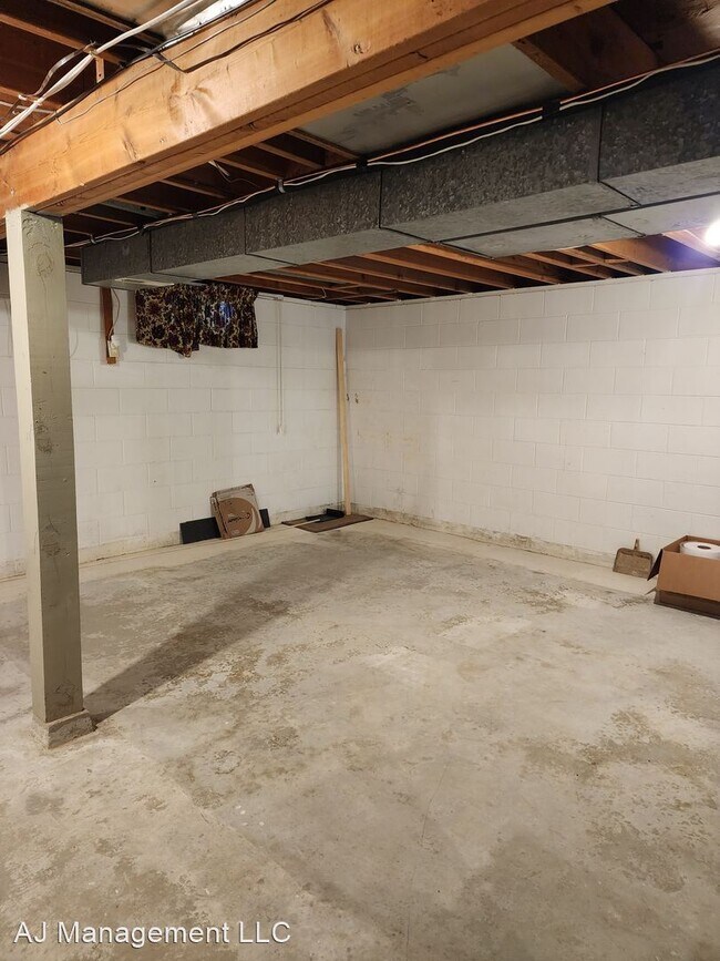 Building Photo - 3 br, 2 bath House - 1101 W 6th Ave