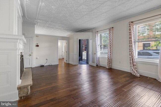 Foto del edificio - 2053 Christian St