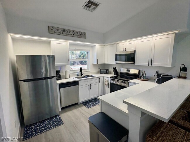 Building Photo - 6018 Lacota Ave