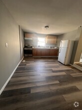 Building Photo - 335 Blatchley Ave