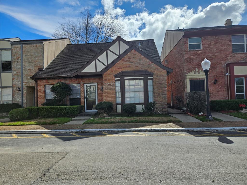 Primary Photo - 7700 Creekbend Dr