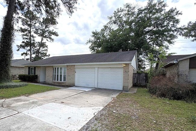 Building Photo - 23435 Verngate Dr