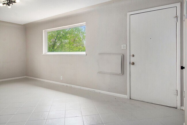 Building Photo - 954 Winona Ct