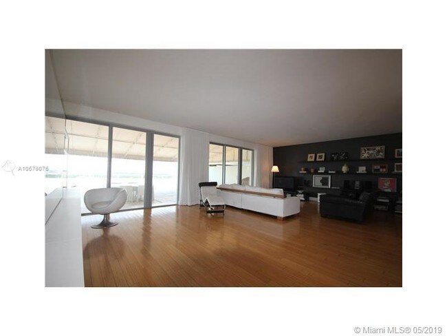 Building Photo - 5151 Collins Ave