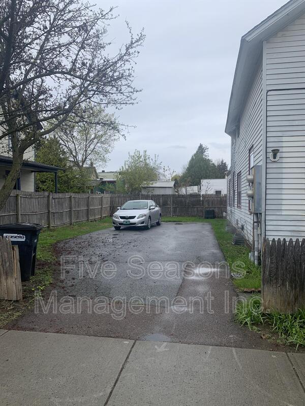 Photo - 70 North St Apartment