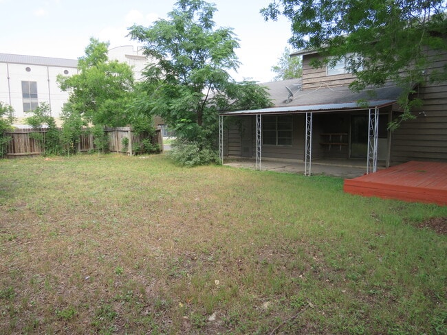 Building Photo - 9715 Nona Kay Dr