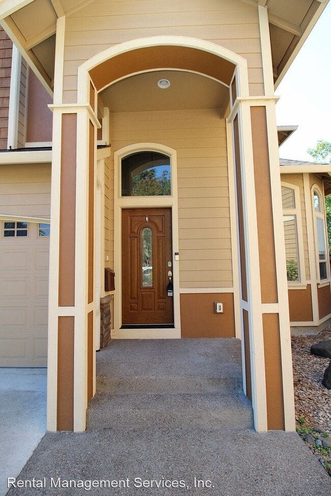 Building Photo - 3 br, 2.5 bath House - 12630 SW 7th St