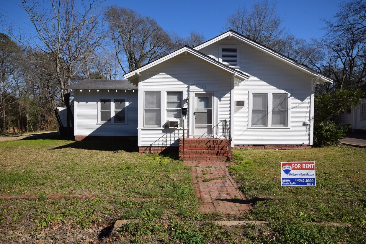 Foto principal - Three Bedroom Close to Tech!