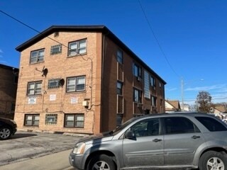 Foto del edificio - 6625 Pershing Rd
