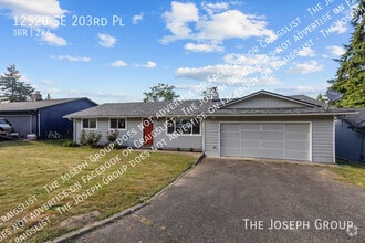 Building Photo - 12520 SE 203 Pl