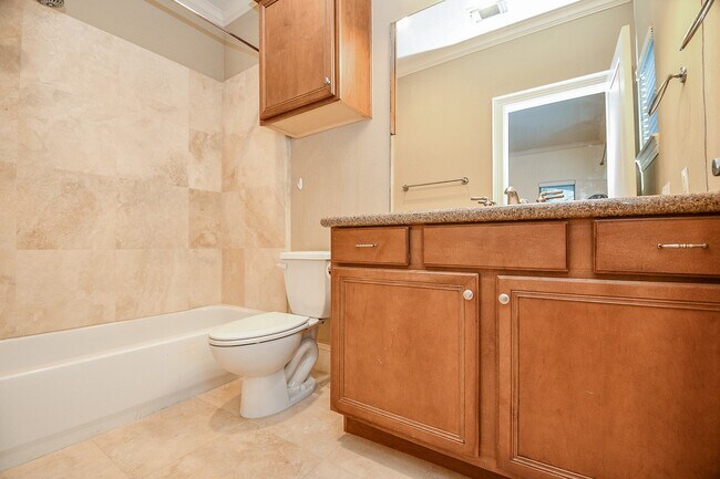 Foto del edificio - 6818 Staffordshire Blvd