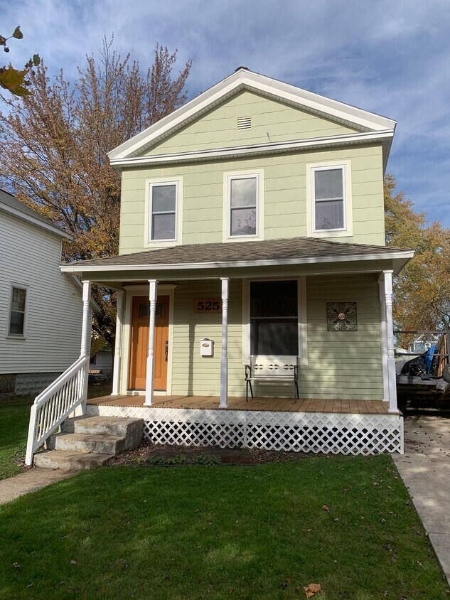 525 Elliott Ave, Grand Haven, MI 49417 House Rental in Grand Haven