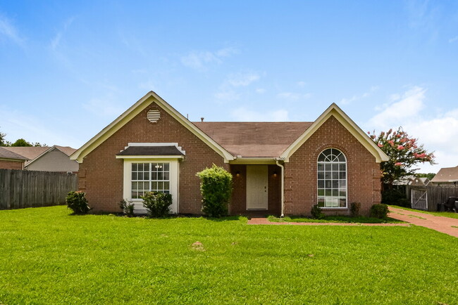 Building Photo - 200 Village Dr
