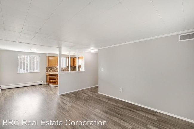 Building Photo - 2 br, 1 bath Apartment - 8220 West 16th Place