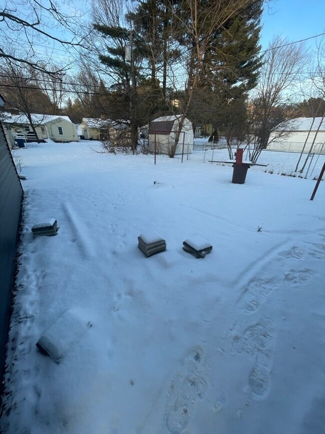 Building Photo - Click the “Apply Now” button or email wapmrentals@gmail.com for a prompt response.