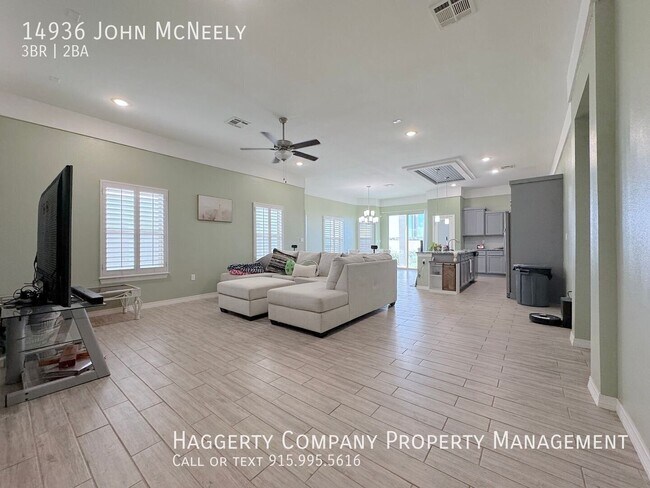 Foto del edificio - 14936 John McNeely Ave
