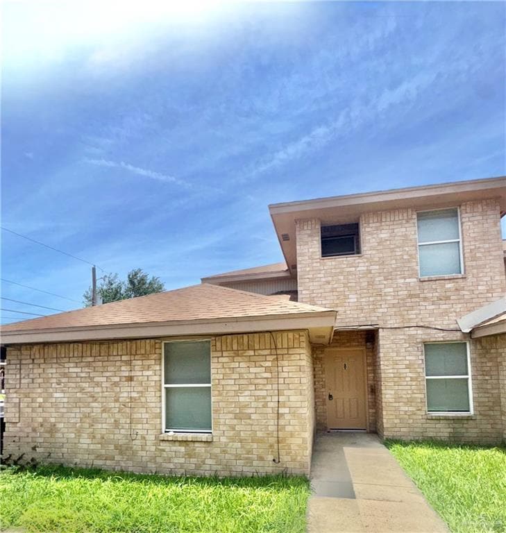 Primary Photo - 901 W Caffery Ave
