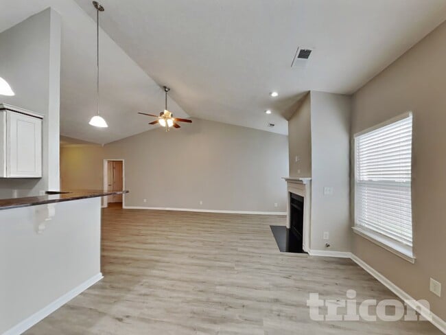 Foto del edificio - 1030 Ryan Ct