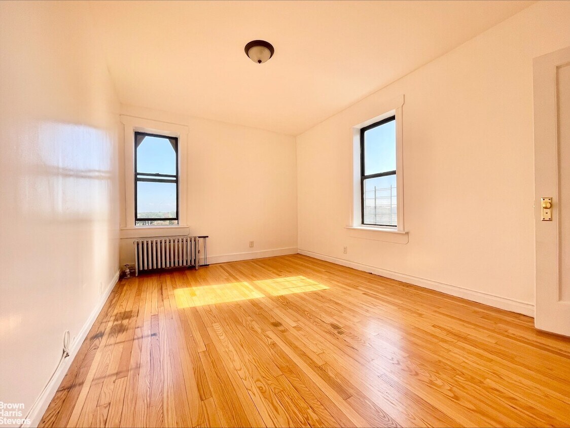 2105 Burr Ave Unit 6G, The Bronx, NY 10461 Room for Rent in The Bronx