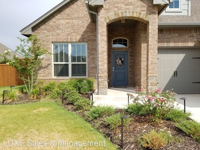 Building Photo - 1433 Kelley Pointe Pkwy