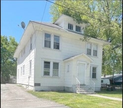 Building Photo - 734 Riverside Dr