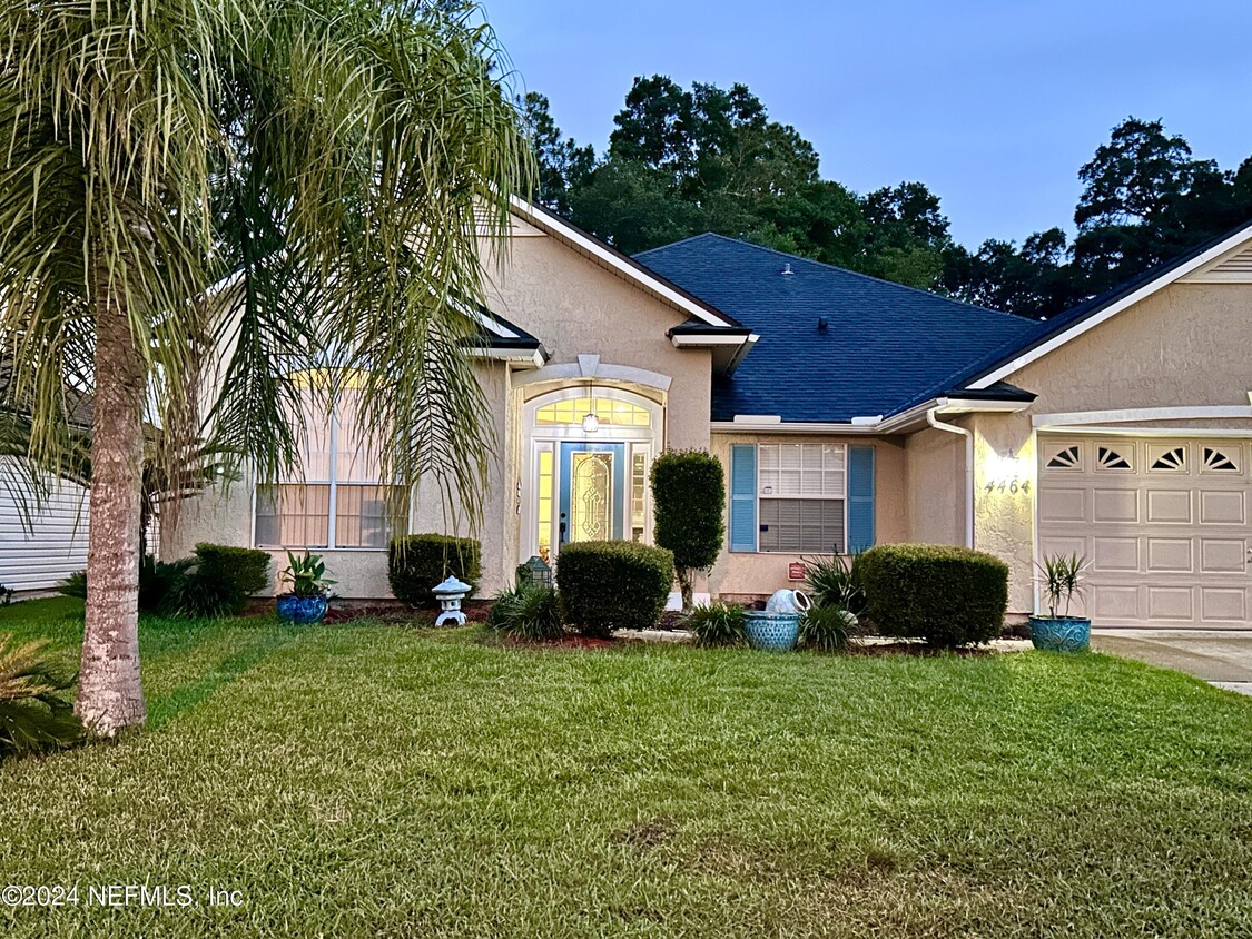 Primary Photo - 4464 Summerhaven Blvd S