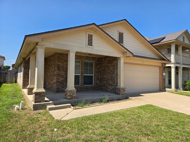 Foto del edificio - 4604 Black Forest Ln