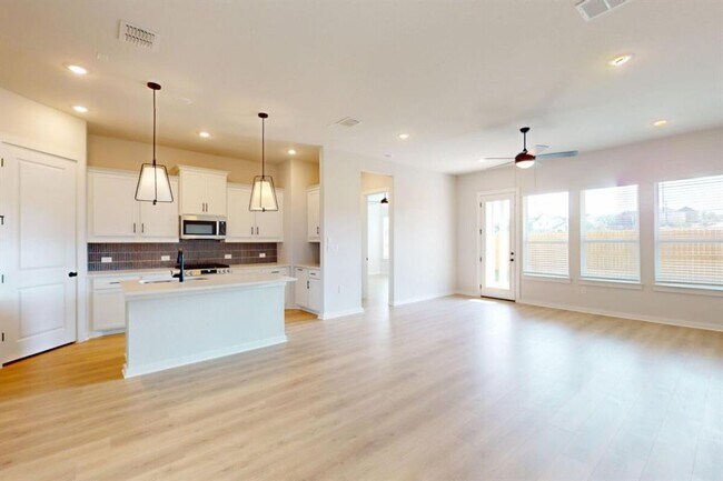 Building Photo - 13211 Keefer Dr