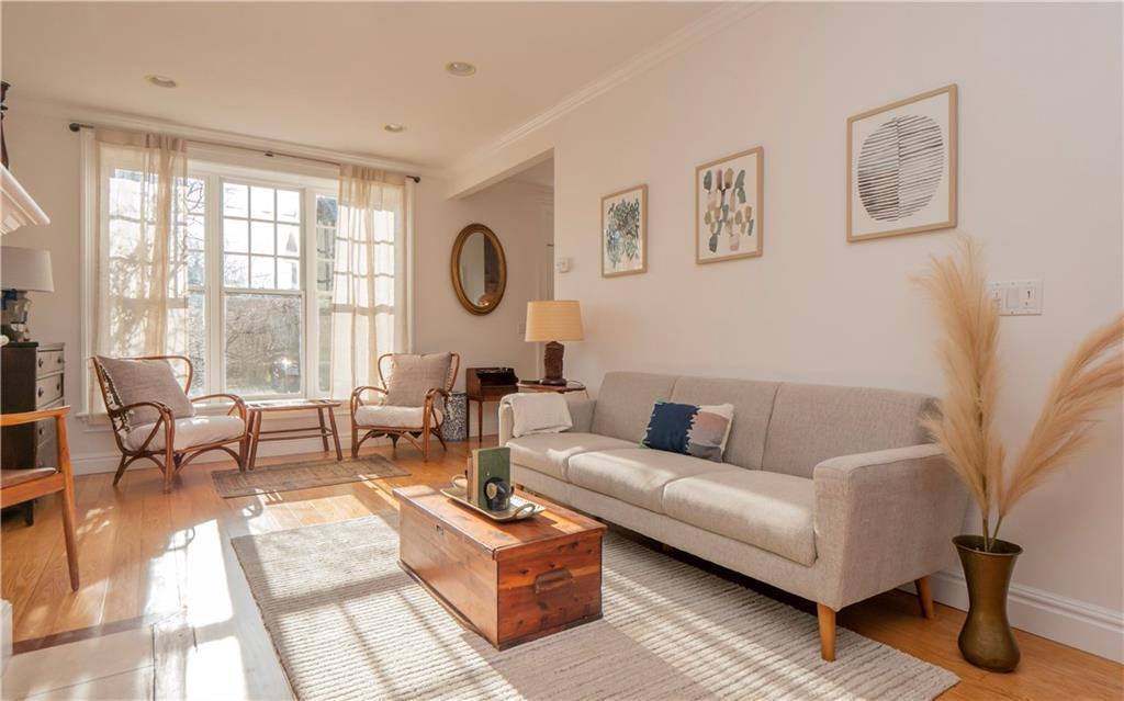 Primary Photo - 4 1/2-2 Kay Terrace