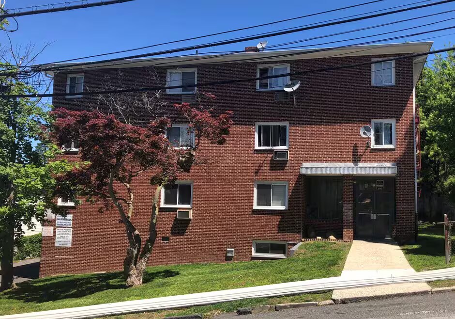 Foto principal - 119 Glenwood Ave
