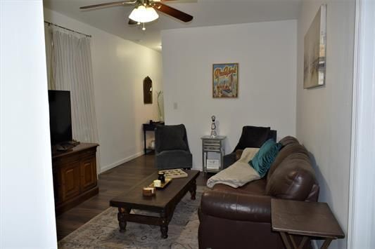 Foto del edificio - 728 Broadway