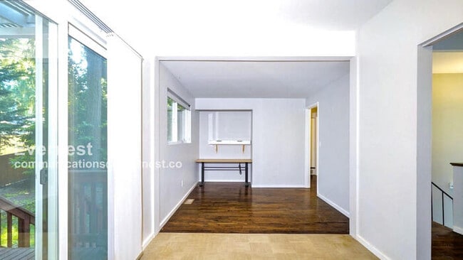 Building Photo - 13787 NE 77th Pl