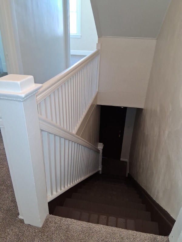 Building Photo - 433 Maplewood Ave