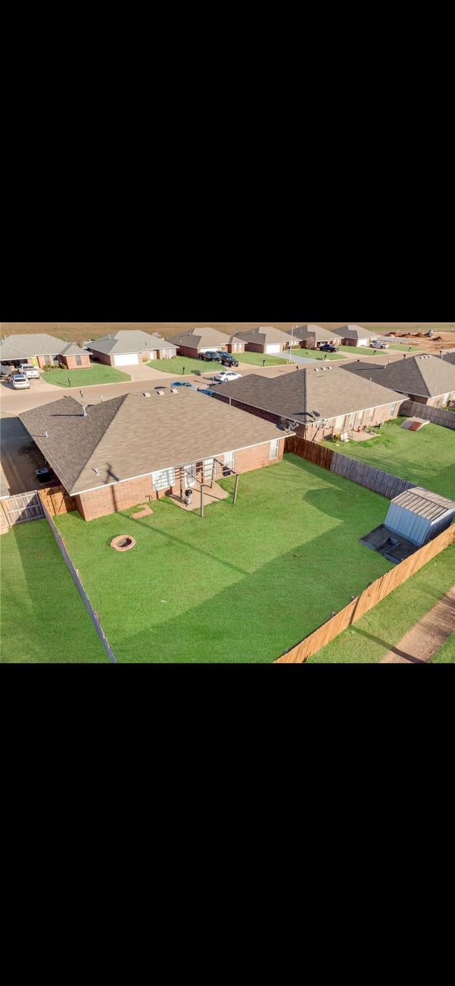 Building Photo - 1509 Sommerset Pl