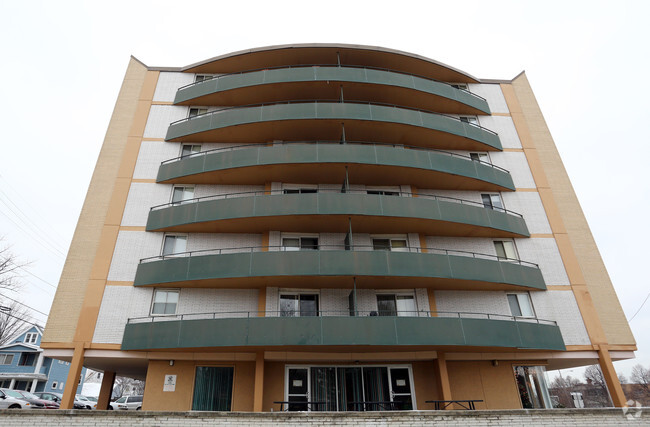Building Photo - Laronde Apartments