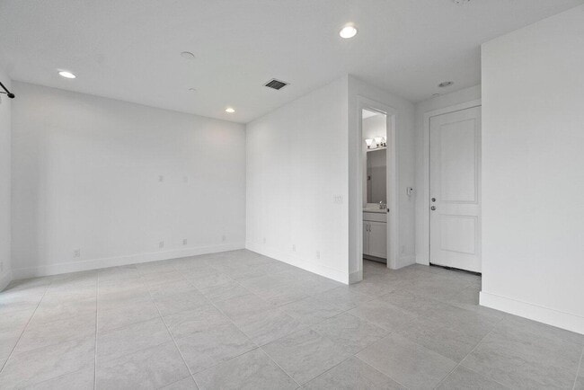 Building Photo - 12643 Machiavelli Way