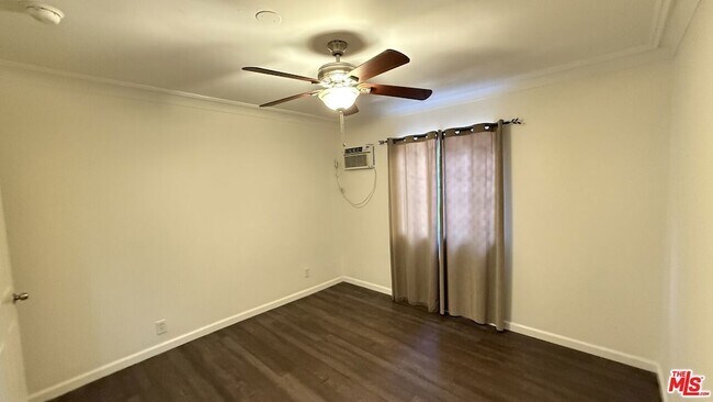 Foto del edificio - 607 W 47th St