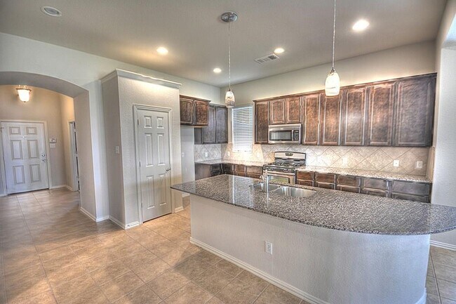 Foto del edificio - 1513 Cedarbird Dr