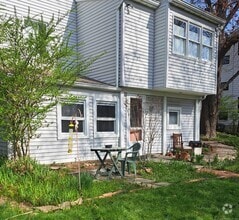 Building Photo - 1037 Mill Hill Terrace