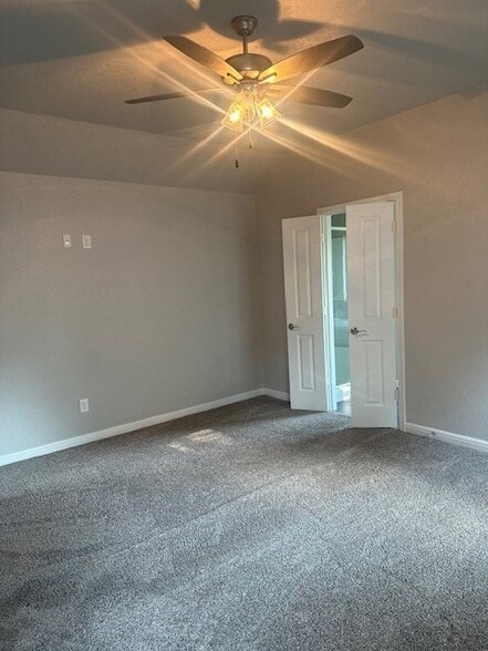 Building Photo - 501 Hobbs Ave