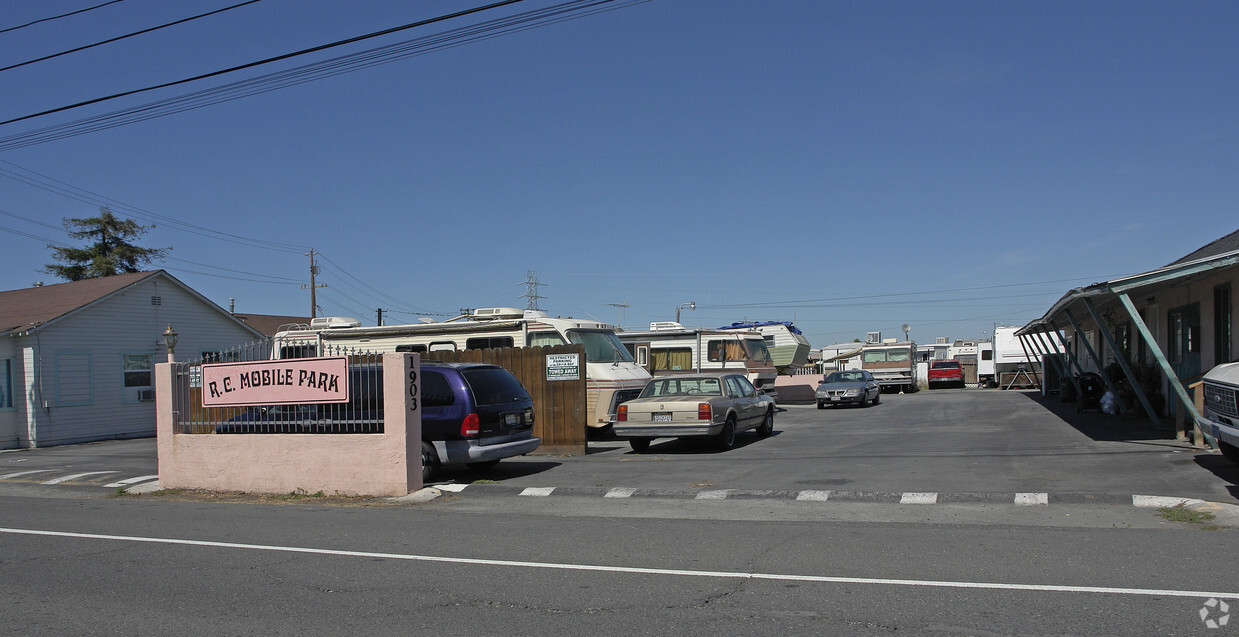 Foto del edificio - Rc Mobile Home Park