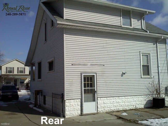 Building Photo - 3 br, 1 bath House - 22932 Garfield St