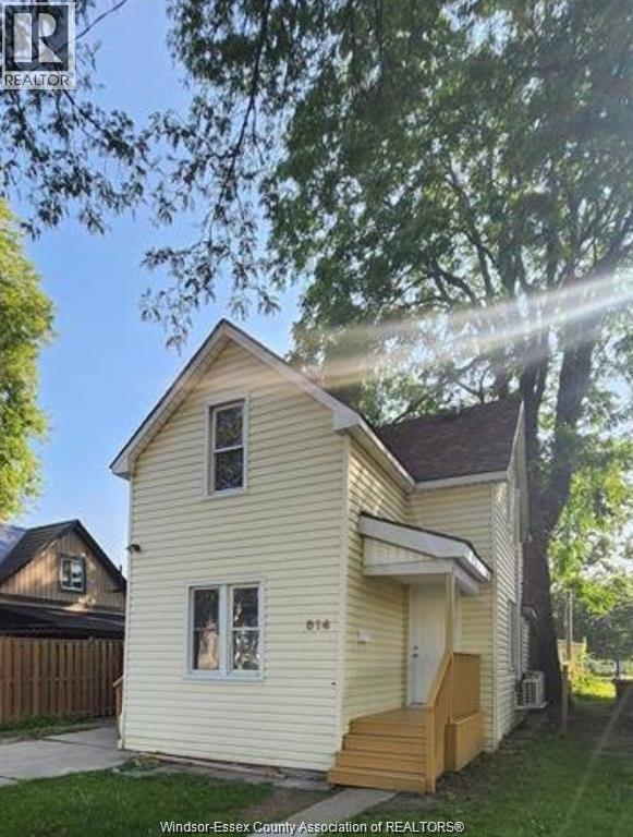 Primary Photo - 814 Langlois Ave