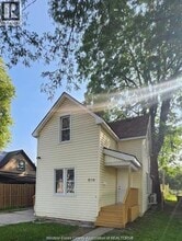 Building Photo - 814 Langlois Ave