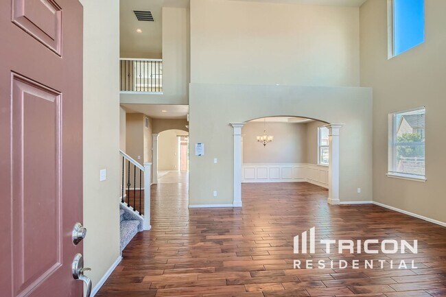 Building Photo - 4095 Eagle Ridge Way