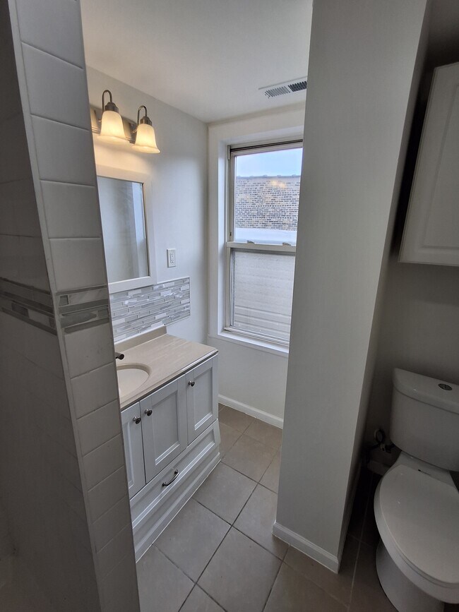 Foto del edificio - 471 W 26th St