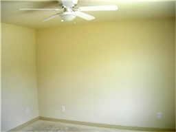 Building Photo - 106 Lindley St