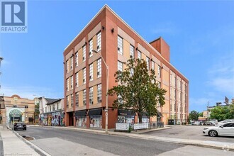 Building Photo - 11 Rebecca St