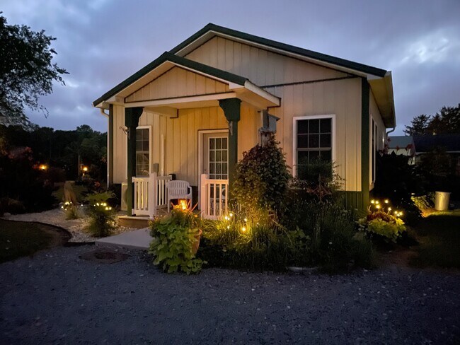 Private 1 BR home on gated 4 acres! - 31312 Rd 280B
