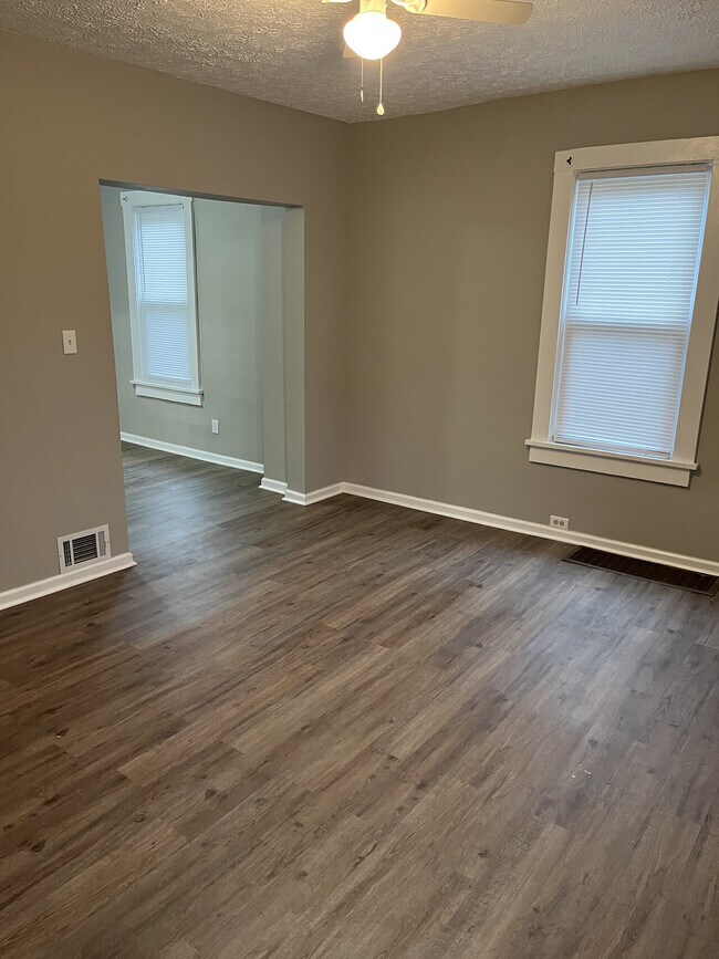 Foto del edificio - 1670 1/2 3rd St.